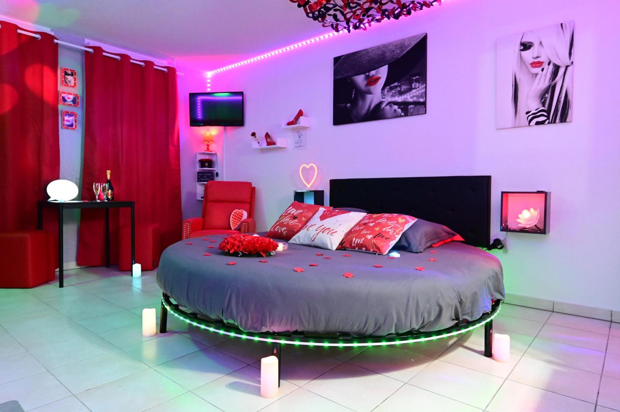 Love Room A Deux Pas De L'Ocean Avec Hammam, Sauna Et Bain A 2 :-) บิสการ์รอส ภายนอก รูปภาพ