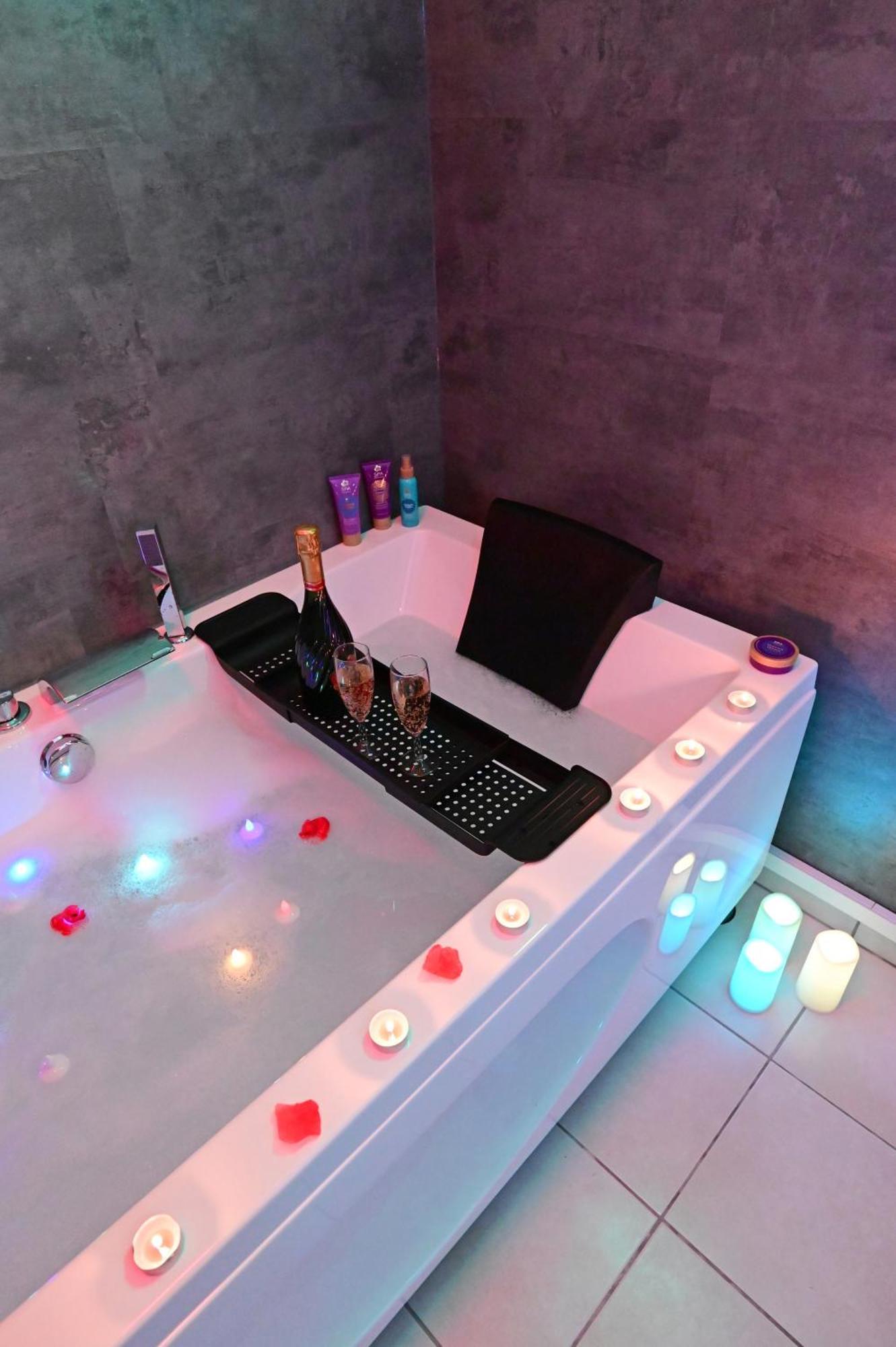 Love Room A Deux Pas De L'Ocean Avec Hammam, Sauna Et Bain A 2 :-) บิสการ์รอส ภายนอก รูปภาพ
