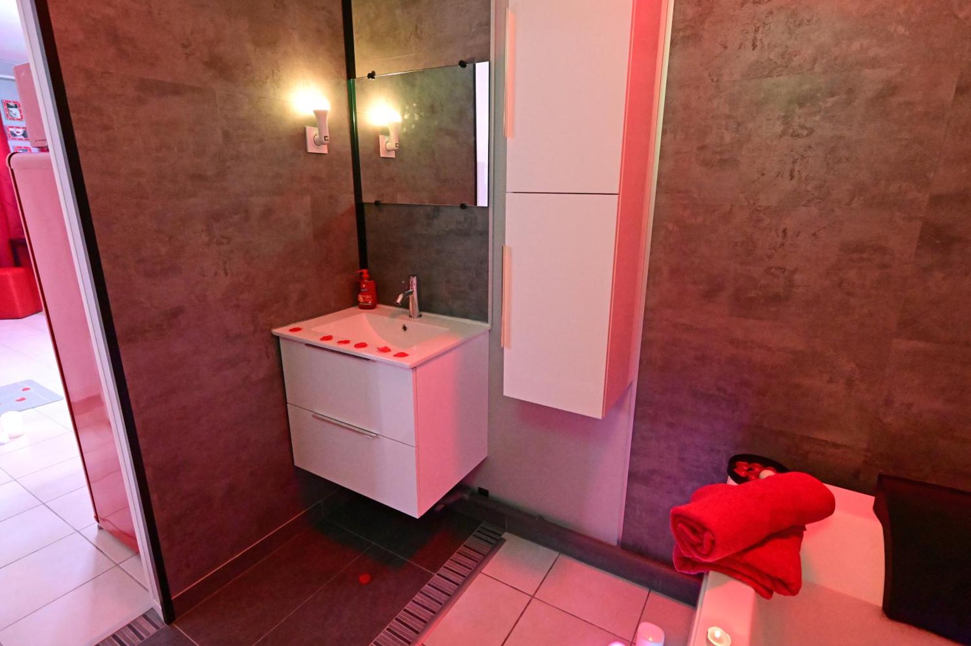 Love Room A Deux Pas De L'Ocean Avec Hammam, Sauna Et Bain A 2 :-) บิสการ์รอส ภายนอก รูปภาพ