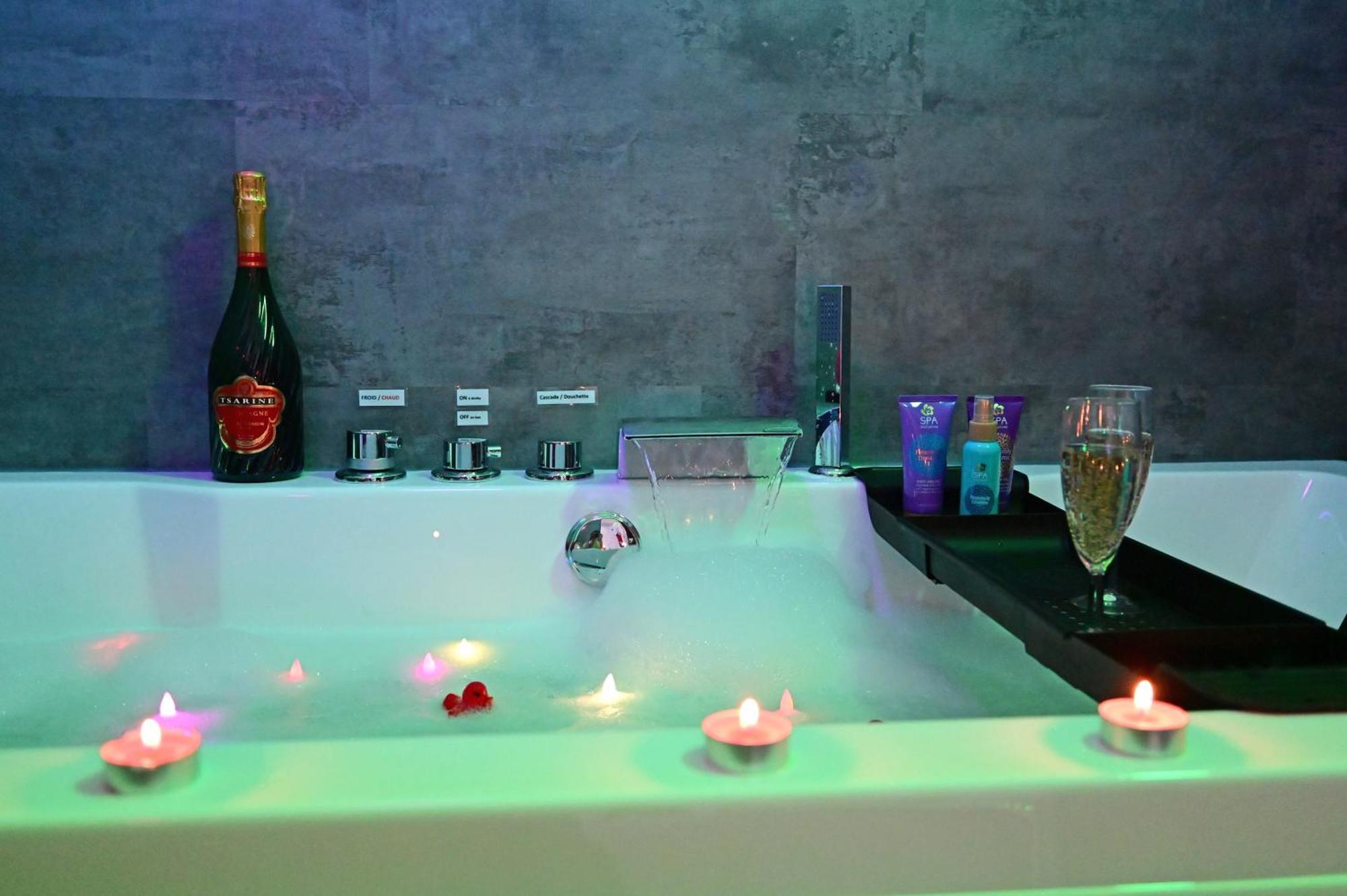 Love Room A Deux Pas De L'Ocean Avec Hammam, Sauna Et Bain A 2 :-) บิสการ์รอส ภายนอก รูปภาพ