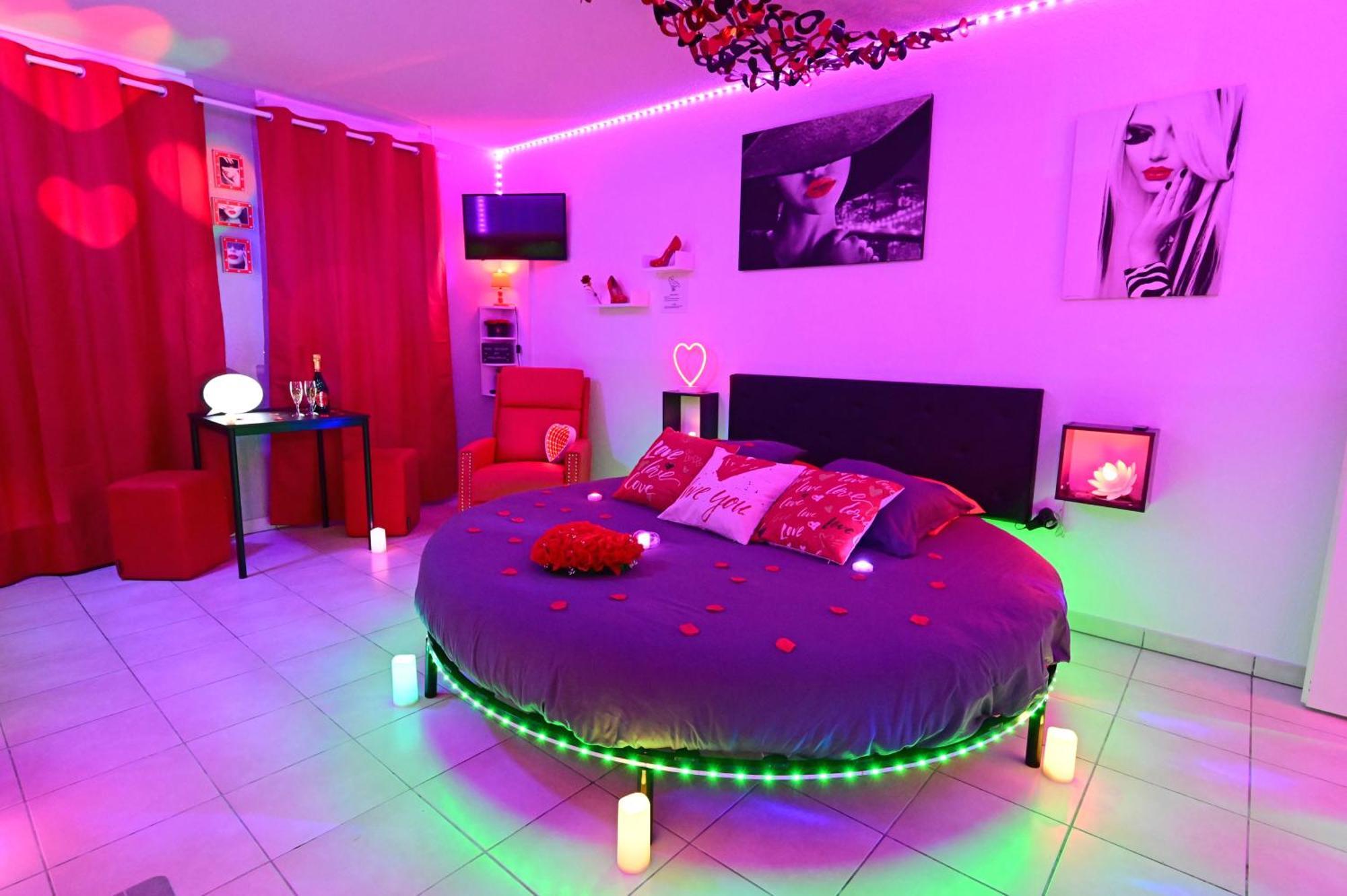 Love Room A Deux Pas De L'Ocean Avec Hammam, Sauna Et Bain A 2 :-) บิสการ์รอส ภายนอก รูปภาพ