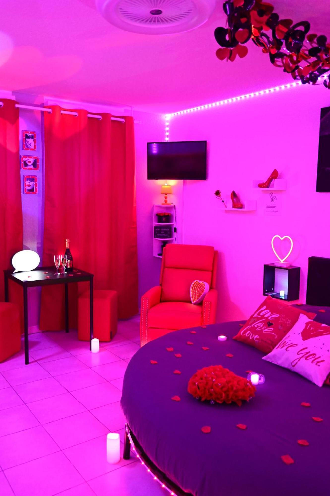 Love Room A Deux Pas De L'Ocean Avec Hammam, Sauna Et Bain A 2 :-) บิสการ์รอส ภายนอก รูปภาพ