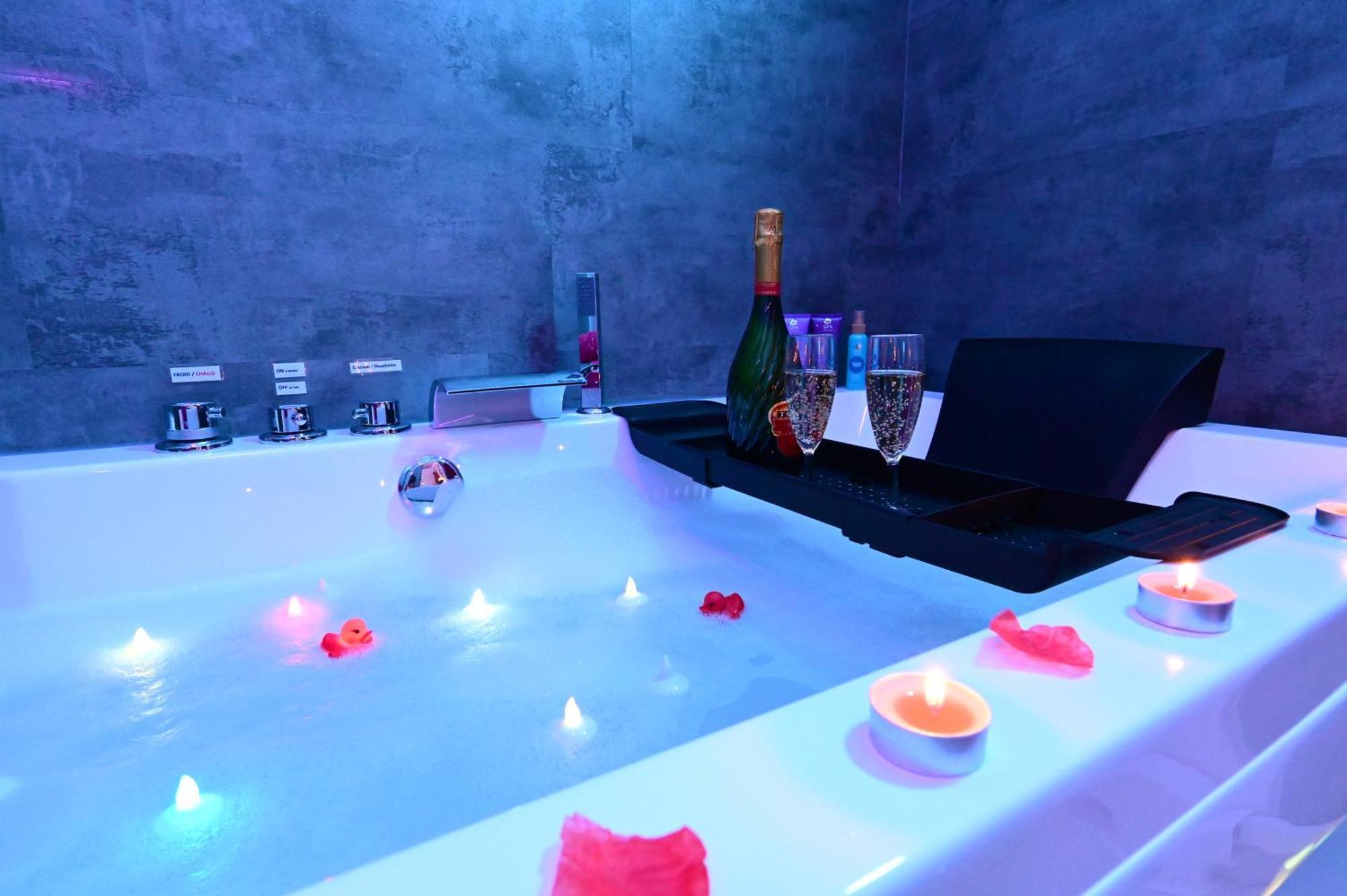 Love Room A Deux Pas De L'Ocean Avec Hammam, Sauna Et Bain A 2 :-) บิสการ์รอส ภายนอก รูปภาพ