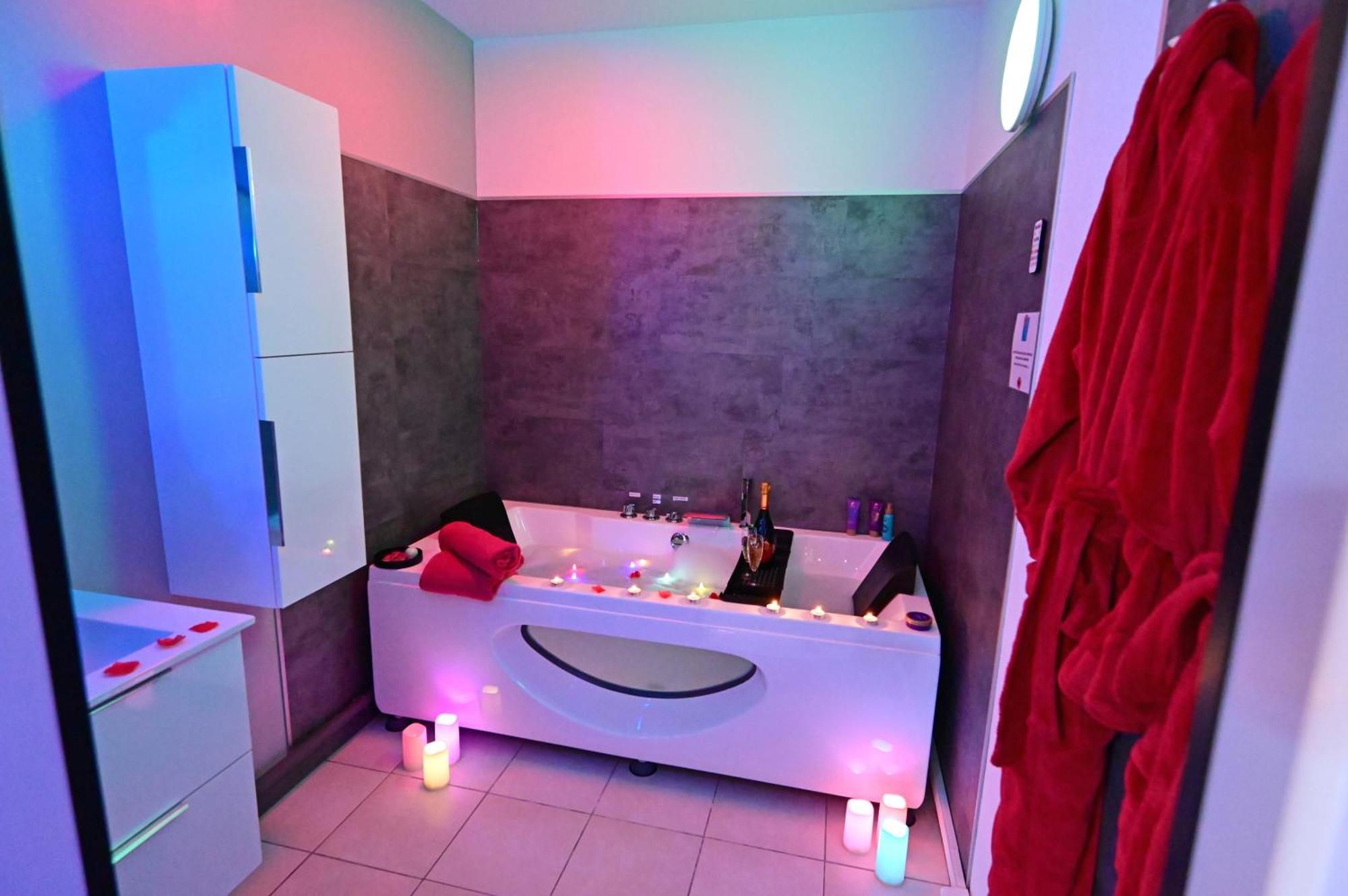 Love Room A Deux Pas De L'Ocean Avec Hammam, Sauna Et Bain A 2 :-) บิสการ์รอส ภายนอก รูปภาพ